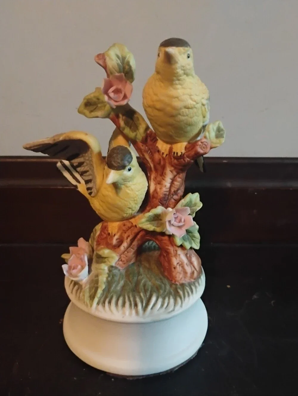 Vintage Towle Fine Porcelain Double Goldfinch Music Box Figurine